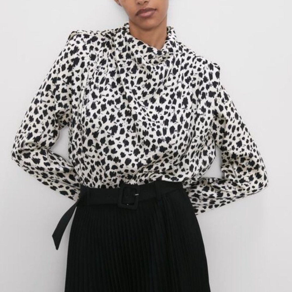 Stylish Black and White Women's Top